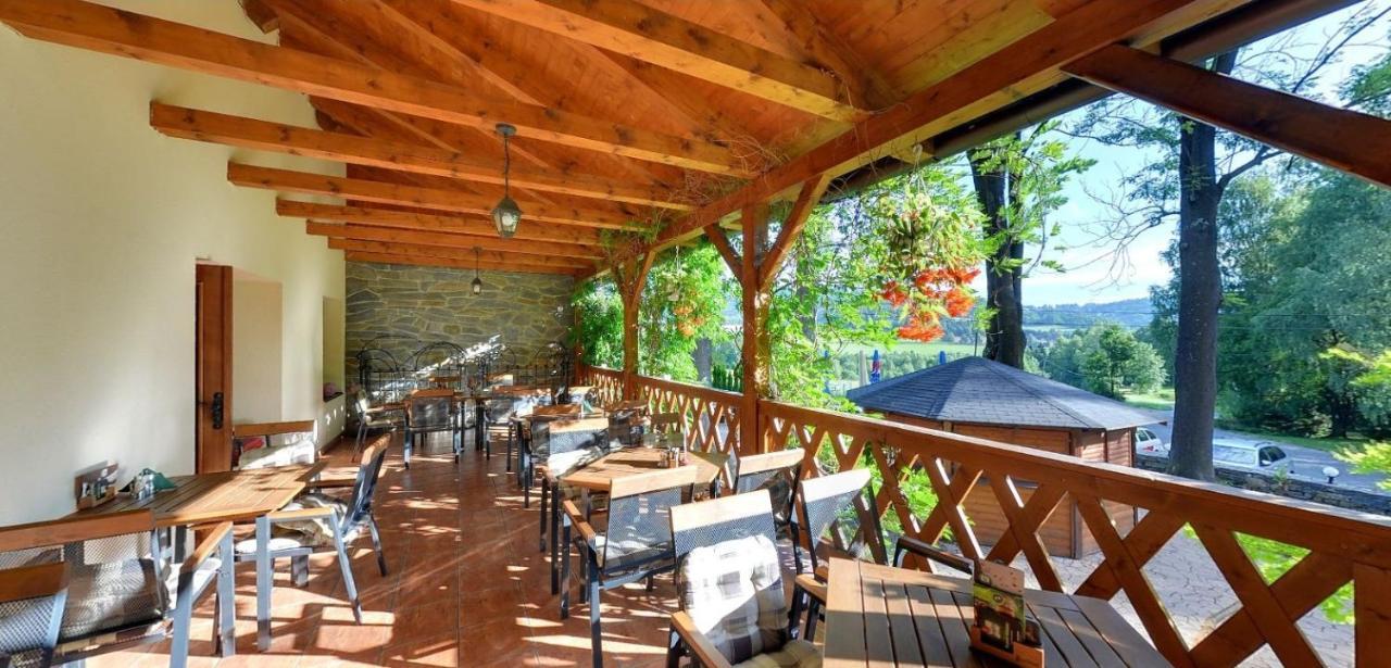 Pension Restaurant Bobrovnik Lipowa–Łaźnie Zewnętrze zdjęcie