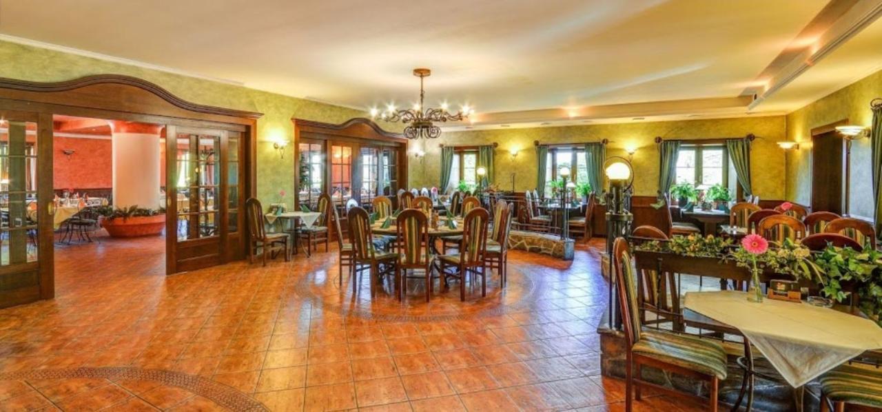 Pension Restaurant Bobrovnik Lipowa–Łaźnie Zewnętrze zdjęcie